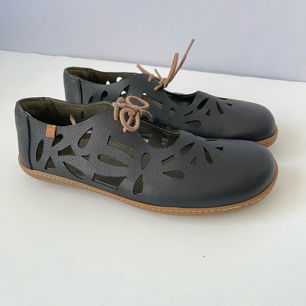 Naturalista 5271 Viajero Eyelet cutout Mary Jane Flats 38 - Picture 9 of 12